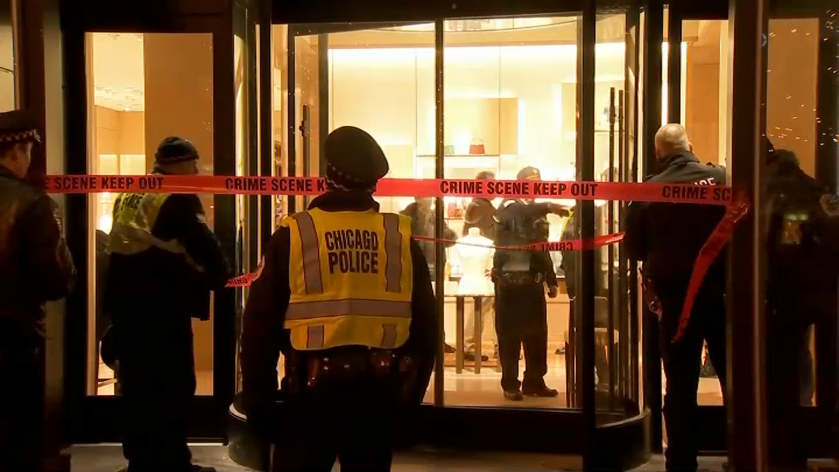 Reportan robo en tienda Louis Vuitton en Michigan Avenue – Telemundo Chicago