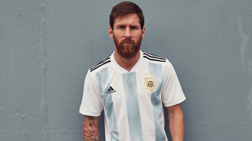 messi-presenta-camiseta-argentina