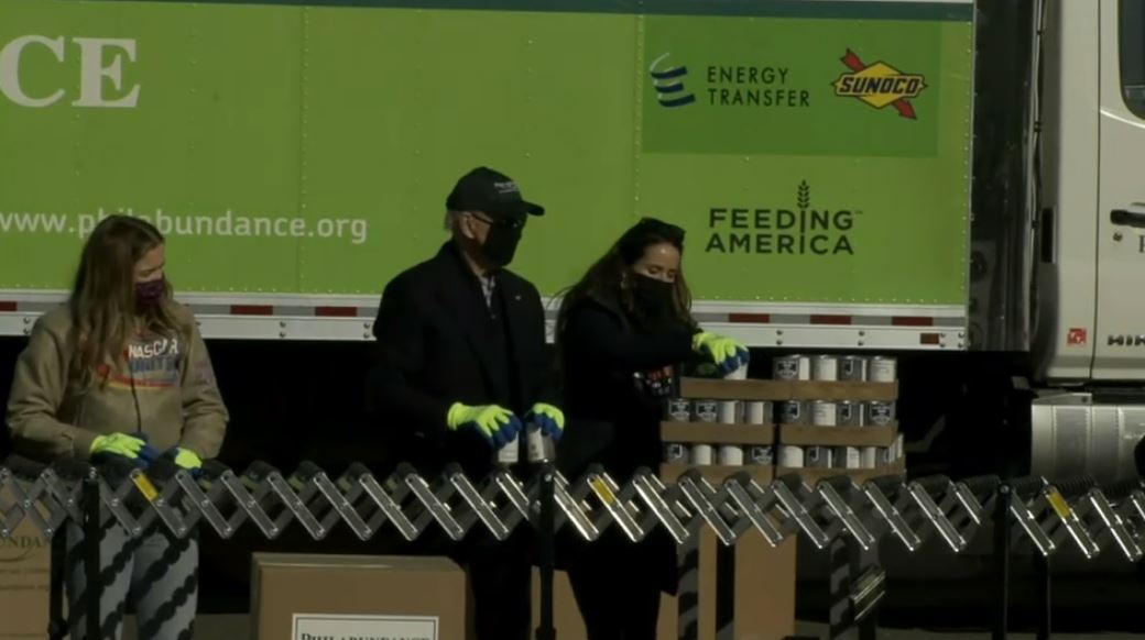 Biden participa como voluntario en Philabundance ...