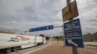 El ministro de Seguridad Pública, Bill Blair, dijo que aún no se conoce la fecha en la que Estados Unidos permitirá a los canadienses completamente vacunados cruzar la frontera terrestre.