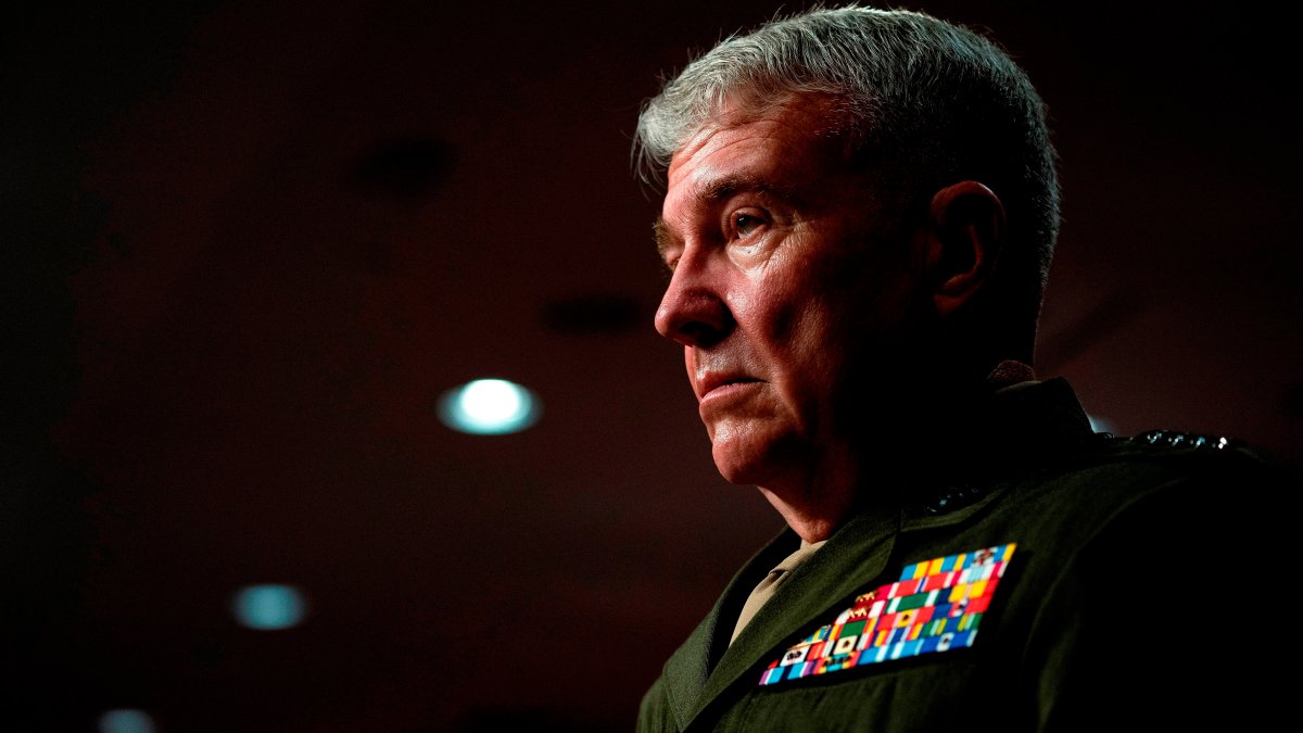 Líderes militares dicen que aconsejaron a Biden dejar contingente en Afganistán - Vimarsana News