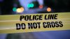 Policía: conductor muere tras perder el control y chocar con un poste en Hermosa