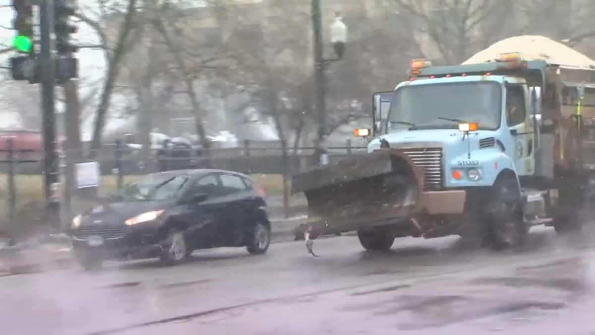 Cómo verificar las condiciones de las carreteras de Illinois cerca de ti  mientras cae la nieve en el área de Chicago – Telemundo Chicago