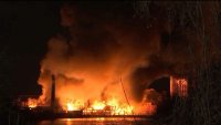“Bajo control”: contienen masivo incendio en planta química en Nueva Jersey