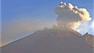 Fotografía del volcán Popocatépetl