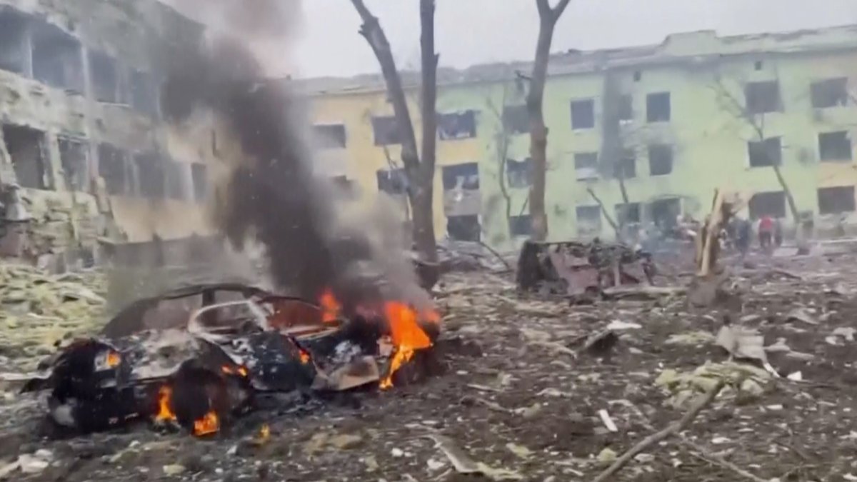 “Una atrocidad”: ataque aéreo en maternidad de Ucrania deja al menos 17 heridos
