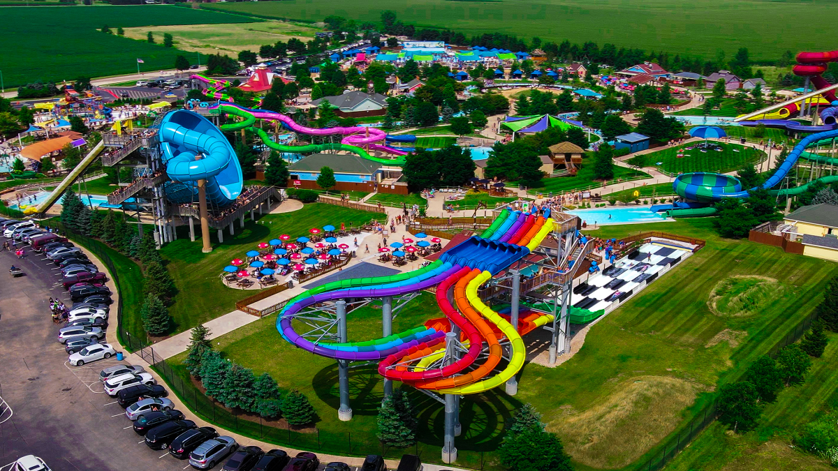 Illinois’ Largest Water Park Opens This Weekend – NBC Chicago