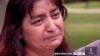 Madre de mujer asesinada pide entre lágrimas a los adolescentes sospechosos del crimen que se entreguen