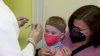 Menores de 5 años ya pueden vacunarse contra el COVID-19 en Illinois