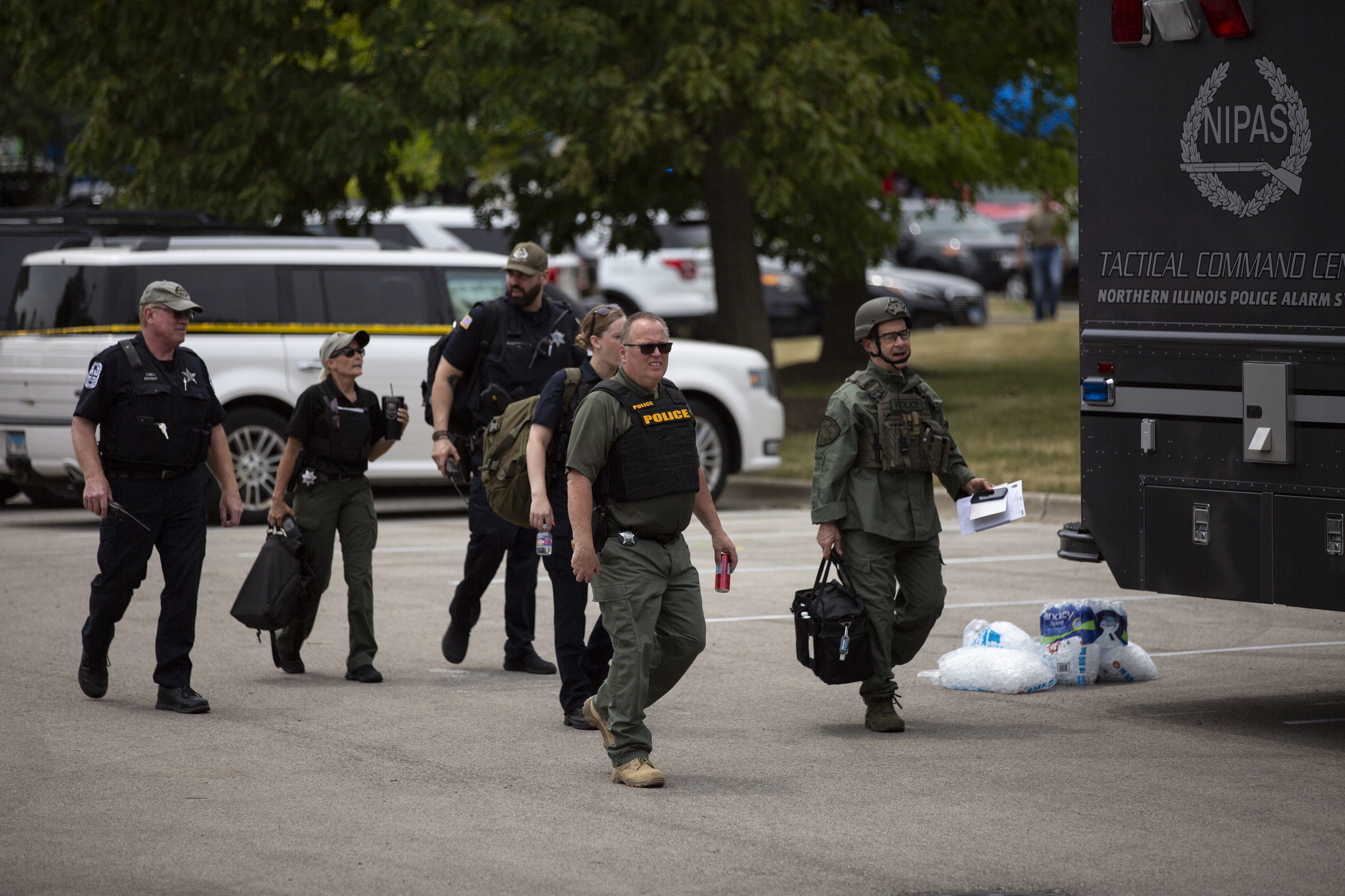 Después de los tiroteos masivos, los legisladores sopesan prohibiciones de chalecos  antibalas – Chicago Tribune