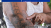Tatuador bajo la lupa: consumidores aseguran que cobró y no terminó tatuajes