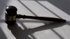 Juez ordena nueva evaluación mental para la mujer que mató a su hijo pequeño y luego se sacó los ojos en la cárcel