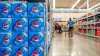 Demandan a Pepsi por supuesta discriminación de precios a favor de Walmart