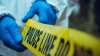 Policía: hijo mata a cuchillazos a sus padres y muere tras sangriento ataque