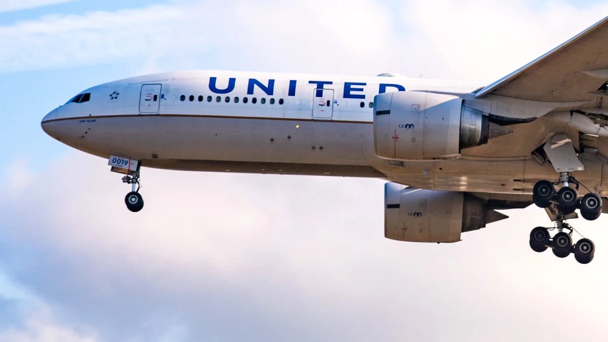 United Airlines announces new plans for in-flight entertainment – NBC Chicago