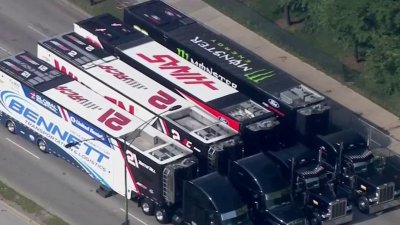 Comienzan a llegar los autos de la carrera de NASCAR en Chicago