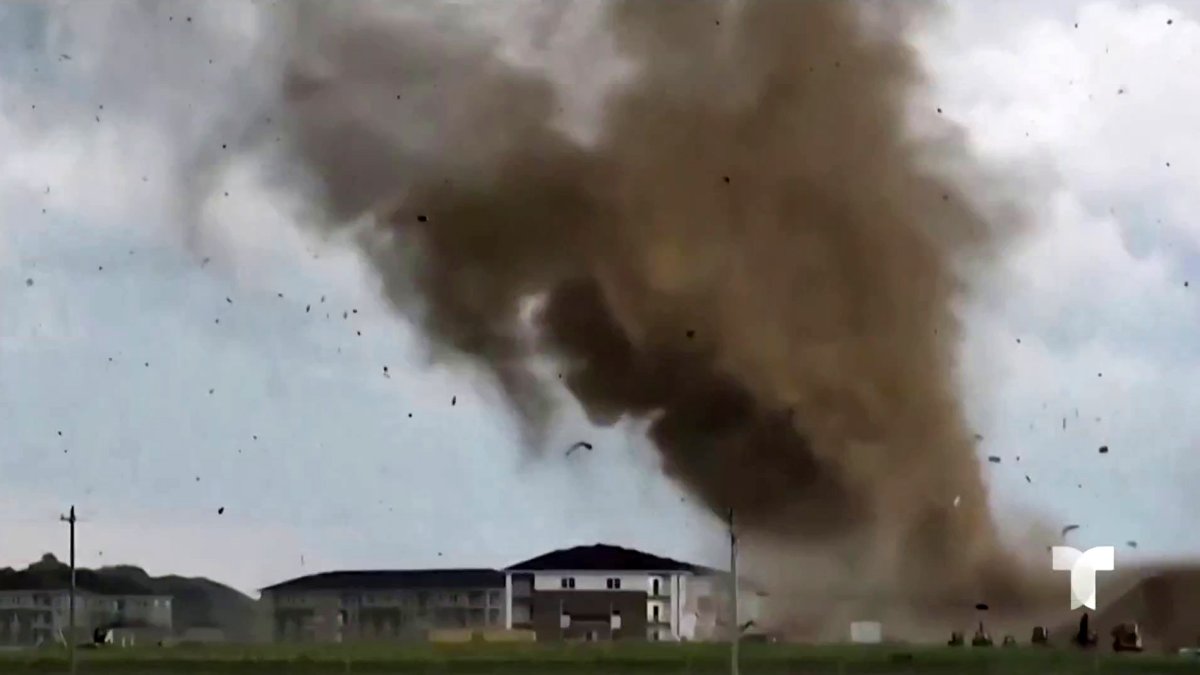 Estados Unidos monstruoso tornado barre con todo a su paso en Indiana