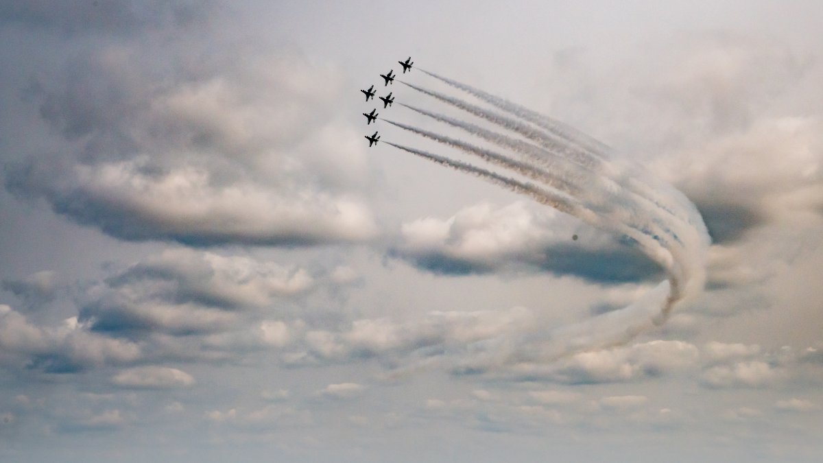 Show de aviones en Chicago paracaidistas del Ejército Telemundo Chicago