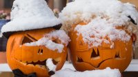 Snow collected on Halloween pumpkins in Hinterzarten, Germany, 07 November 2016. Photo: PATRICK SEEGER/DPA | usage worldwide   (Photo by Patrick Seeger/picture alliance via Getty Images)