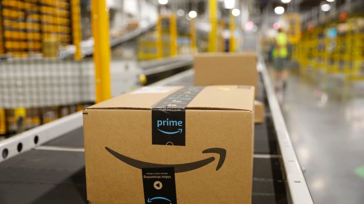 4,6 mil resultados de imágenes, fotos de stock e ilustraciones libres de regalías para Amazon box delivery 4,6 mil resultados de imágenes, fotos de stock e ilustraciones libres de regalías para Amazon box delivery