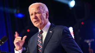 El presidente Joe Biden designó nuevamente como grupo terrorista a los hutíes de Yemen.