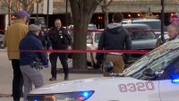 Hombre muere tras ser apuñalado en una calle de Pilsen