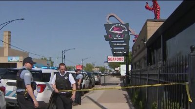 Investigan tiroteo en un restaurante en Archer Heights
