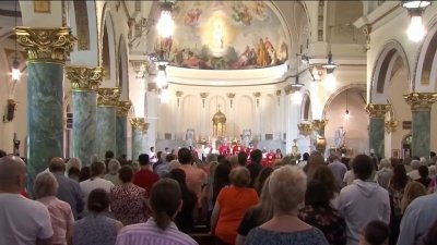 Celebran última misa en la iglesia Nuestra Señora de Lourdes