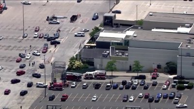 Cierran centro comercial debido a un incendio menor