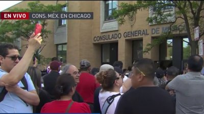 Mexicanos en Chicago participan en votaciones de México históricas