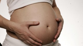 Un estudio revela riesgos de las nanopartículas para la salud del embrión en el embarazo