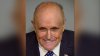 Giuliani, procesado en Arizona: paga fianza de $10,000