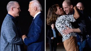 Joe Biden recibió el jueves a los tres estadounidenses liberados como parte del mayor intercambio de prisioneros con Rusia desde la Guerra Fría.