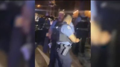 Dos policías de Chicago enfrentan cargos por supuestamente dañar la propiedad