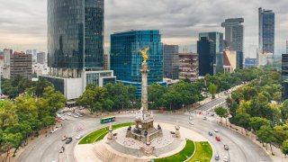 Una vista del Ángel de la Independencia en la Ciudad de México.