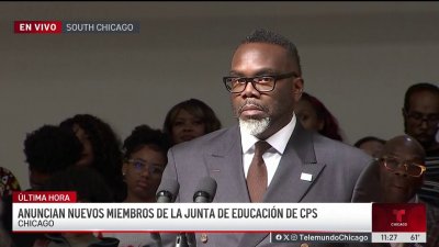 En medio de protestas, Brandon Johnson anuncia nuevos miembros de la Junta de Educación de Chicago