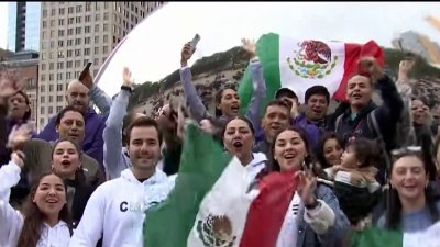 Corredores mexicanos se agrupan frente al Chicago Bean