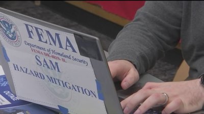 Abren centros de asistencia de Fema en Chicago