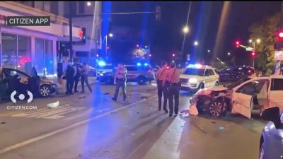 Persecución policial termina en aparatoso choque en Logan Square