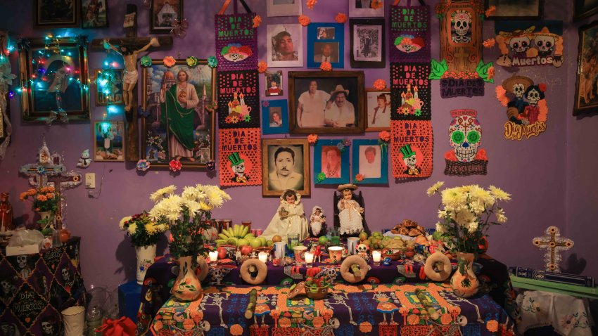 Altar de Día de Muertos