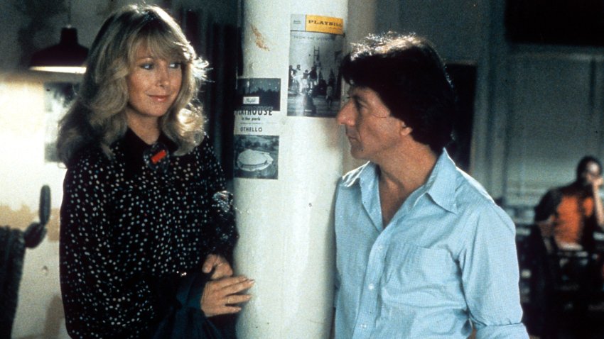 Teri Garr smiles at Dustin Hoffman in a scene from the film ‘Tootsie’, 1982. (Photo by Columbia Pictures/Getty Images)