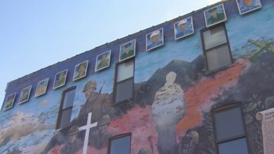 Comunidad busca salvar un mural dedicado a soldados caídos