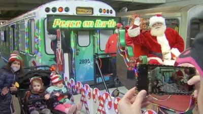 Regresan los trenes y autobuses navideños de la CTA