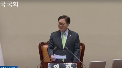 Legisladores de Corea del Sur impulsan juicio político contra el presidente Yoon Suk Yeol