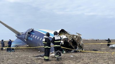 Horror en Navidad: por qué cayó el avión en Kazajistán