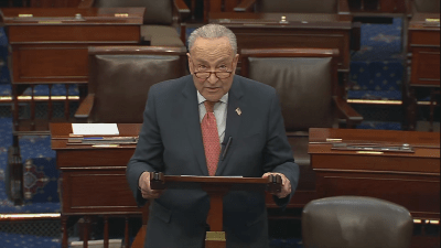 Schumer votará a favor del proyecto de ley de financiación del Partido Republicano