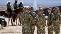 Soldados estadounidenses en Sunland Park, Nuevo México, cerca de la frontera con México, el 3 de febrero del 2025. (AP foto/Andres Leighton)