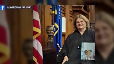 Corte Suprema de Wisconsin suspende a jueza acusada de ayudar a inmigrante
