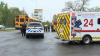 Llevan al hospital a 18 personas, incluyendo alumnos, tras choque de autobús escolar en Chicago