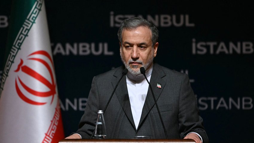El ministro de Asuntos Exteriores de Irán, Abbas Araghchi, condenó los ataques estadounidenses a instalaciones nucleares clave como “escandalosos” y dijo que su país tiene derecho a defender su soberanía.